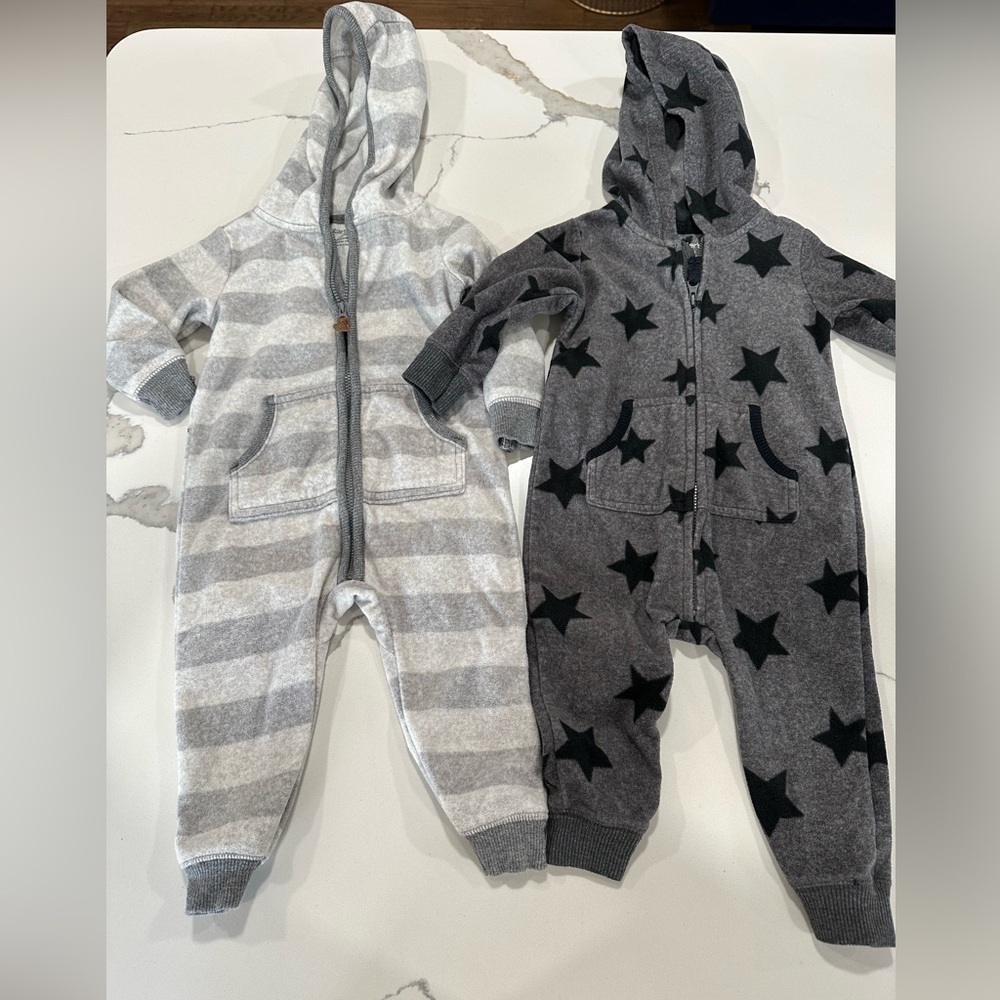 Carter’s Bundle of 2 Fleece outfits‎ 1pc lot Size 12mos